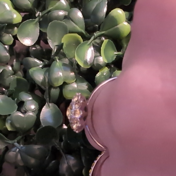 Silver toned Fragrant Jeweled Gemstone Sunflower Ring With Matching Band - Picture 4 of 6